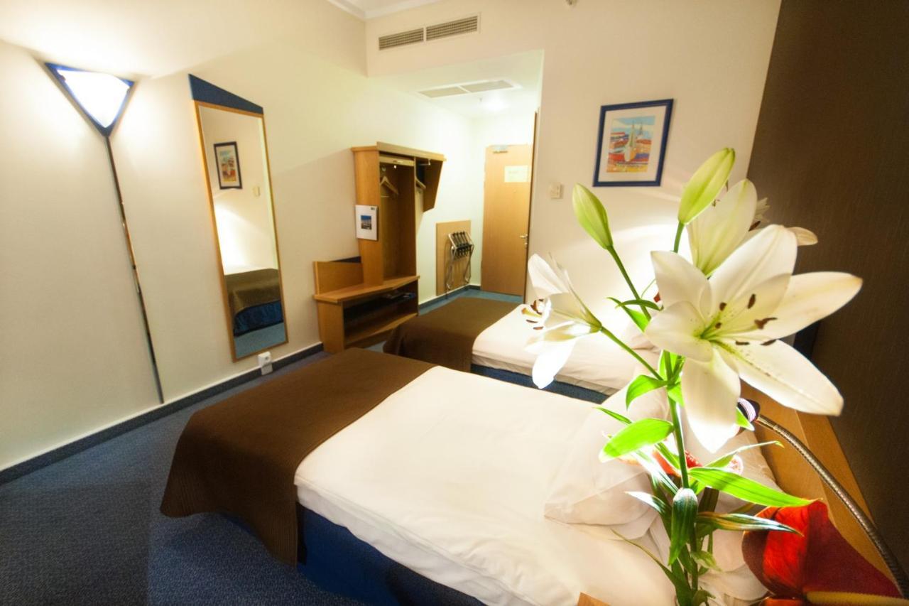 Express Krakow Hotel Ngoại thất bức ảnh