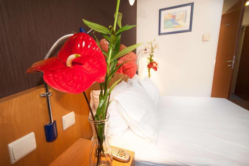 Express Krakow Hotel Ngoại thất bức ảnh